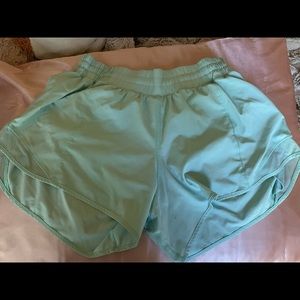 Lululemon hotty hot short